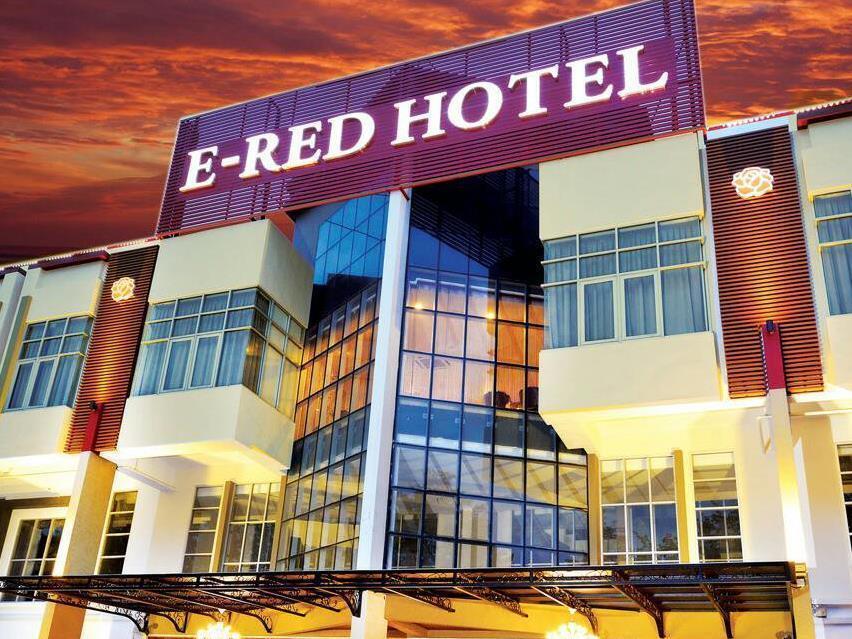 E-Red Hotel Alma Cosmo Bukit Mertajam Dış mekan fotoğraf